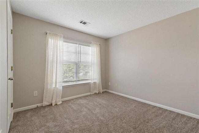 Building Photo - 9155 Friarbridge Dr