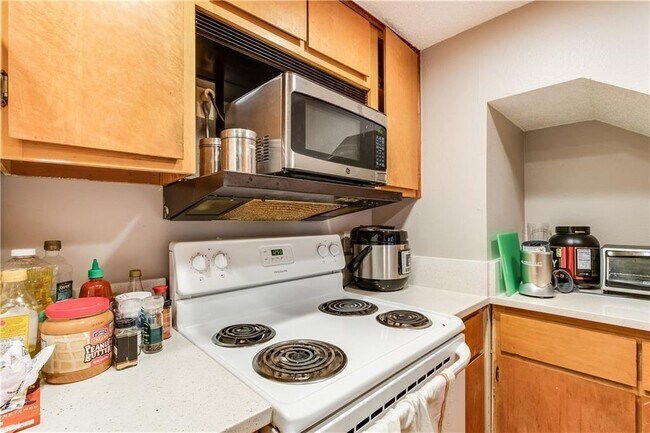 Building Photo - 2510 San Gabriel St