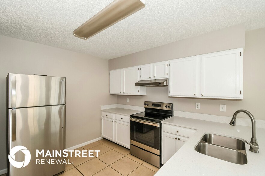 Building Photo - 5118 Somerton Ct