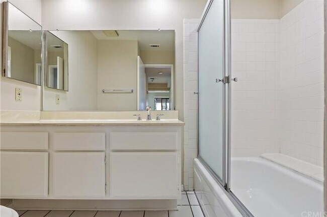 Building Photo - 1364 Orchard Cir