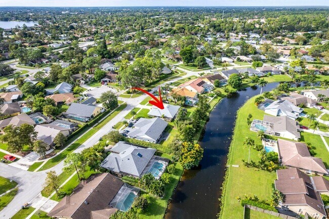 Building Photo - 13471 Barberry Dr