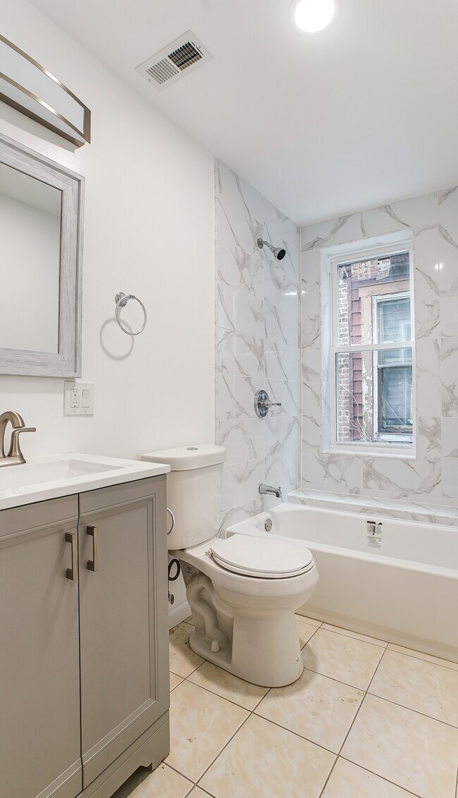 Building Photo - 212 S 50th St