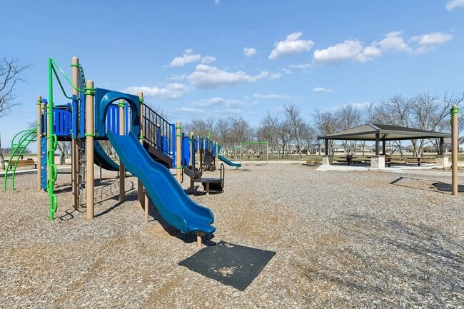 Building Photo - 950 Gentle Knoll Ln