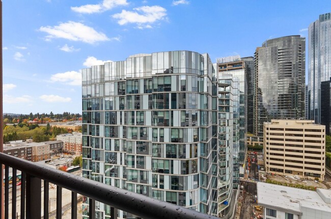 Building Photo - Luxurious Urban Bellevue Living