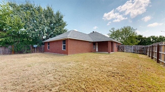 Building Photo - 235 Stuttgart Cir