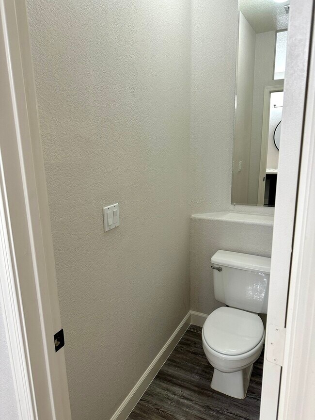 Building Photo - Gorgeous remodel update! No neighbors behind hillside lot