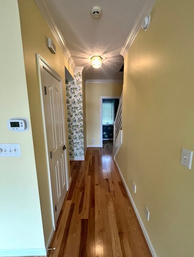 Building Photo - 367 Mainsail Dr
