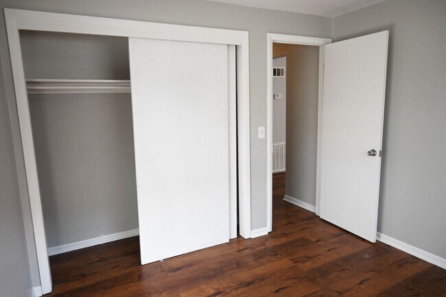 Floorplan - Benson Crest Apartments