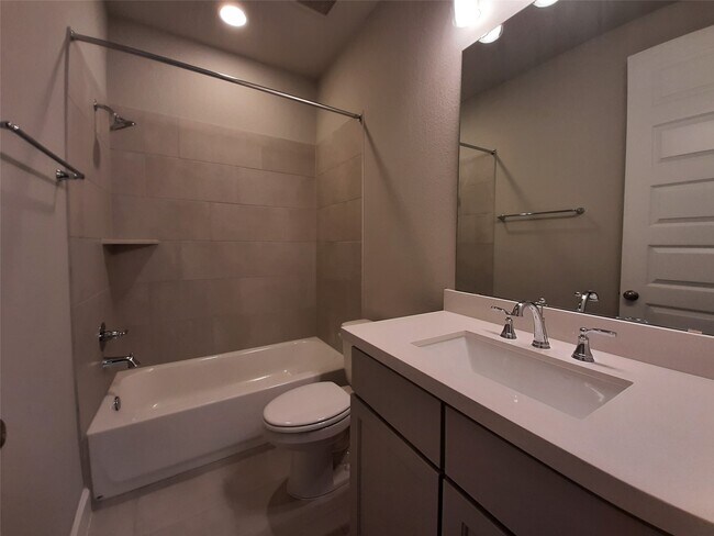 Building Photo - 7575 Pemberley Ct