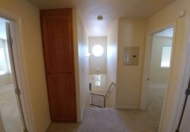 Building Photo - LARGE 3 BED 3 BATH HOUSE IN LAKE CALIFORNIA