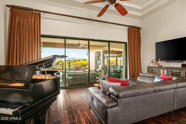 Building Photo - 14317 E Lowden Ct