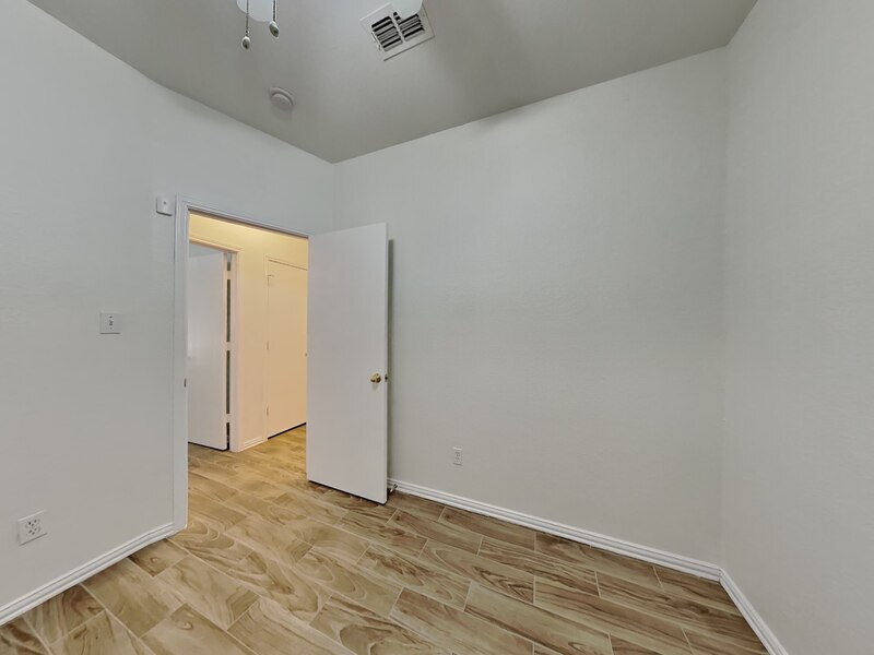 Building Photo - 6401 Downeast Dr