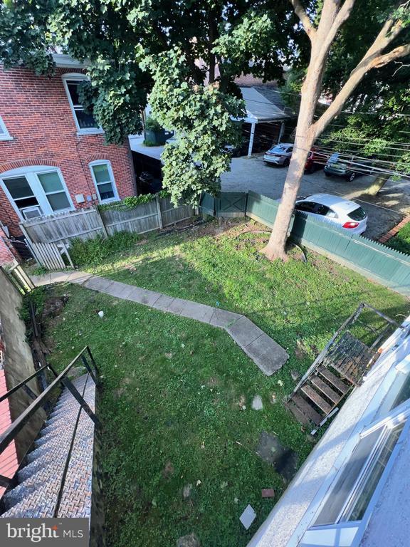 Primary Photo - 129 W Miner St