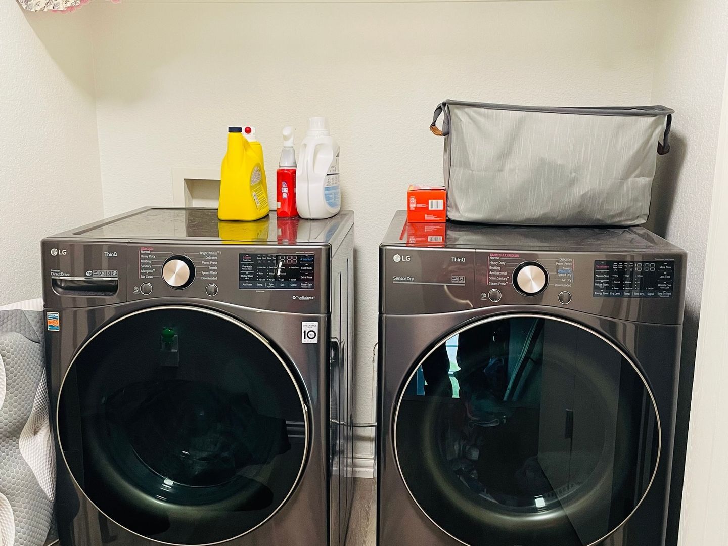 Building Photo - 5624 Giddyup Ln