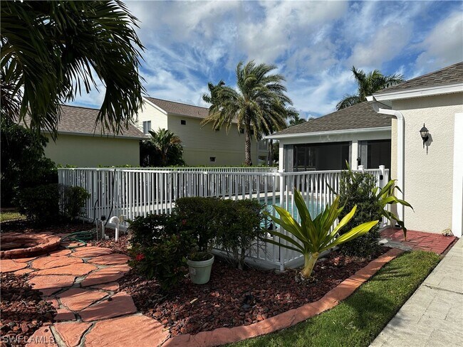 Building Photo - 156 Destiny Cir