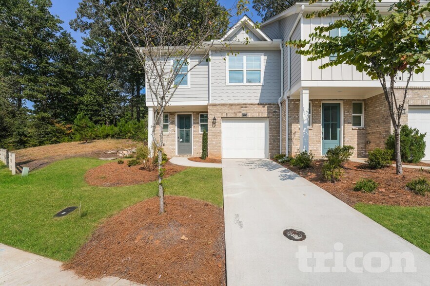 Interior Photo - Tricon Rosemary Park