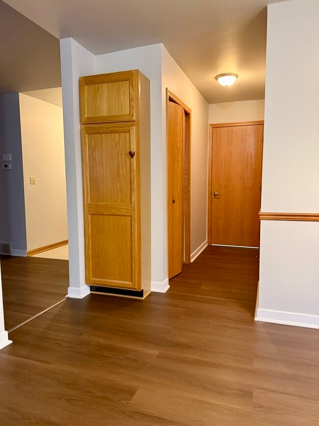 Building Photo - 126 Thomson Ln