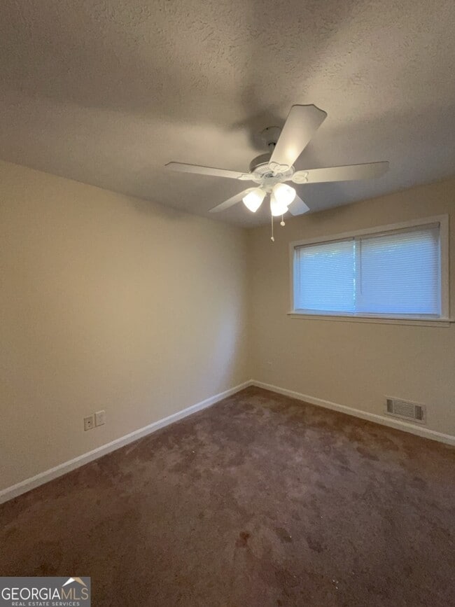 Building Photo - 463 Rock Meadow Dr