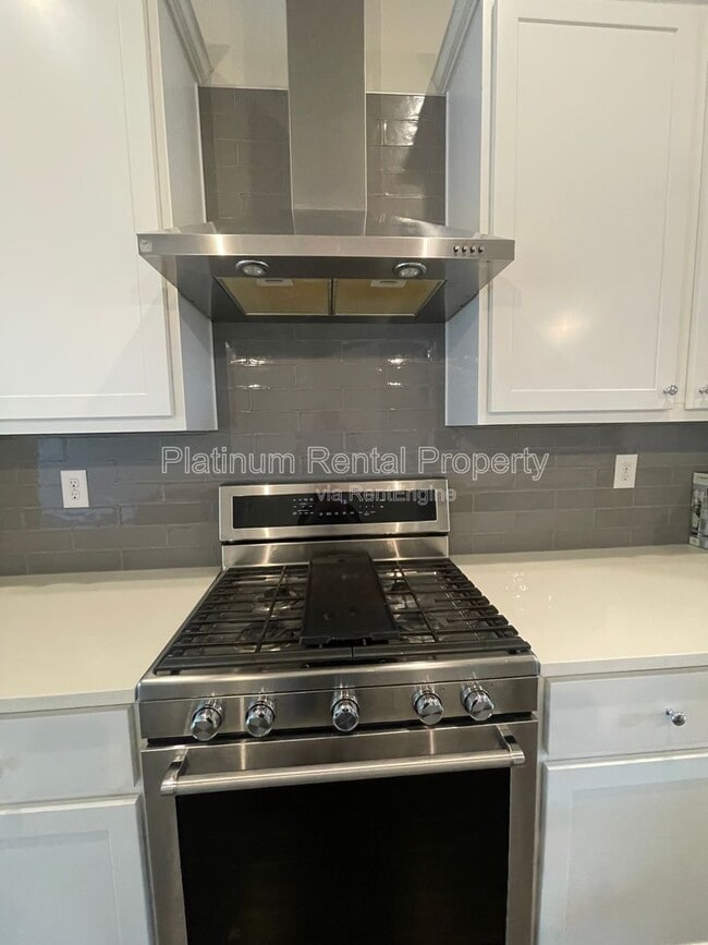 Building Photo - 1236 Stone Castle Cir