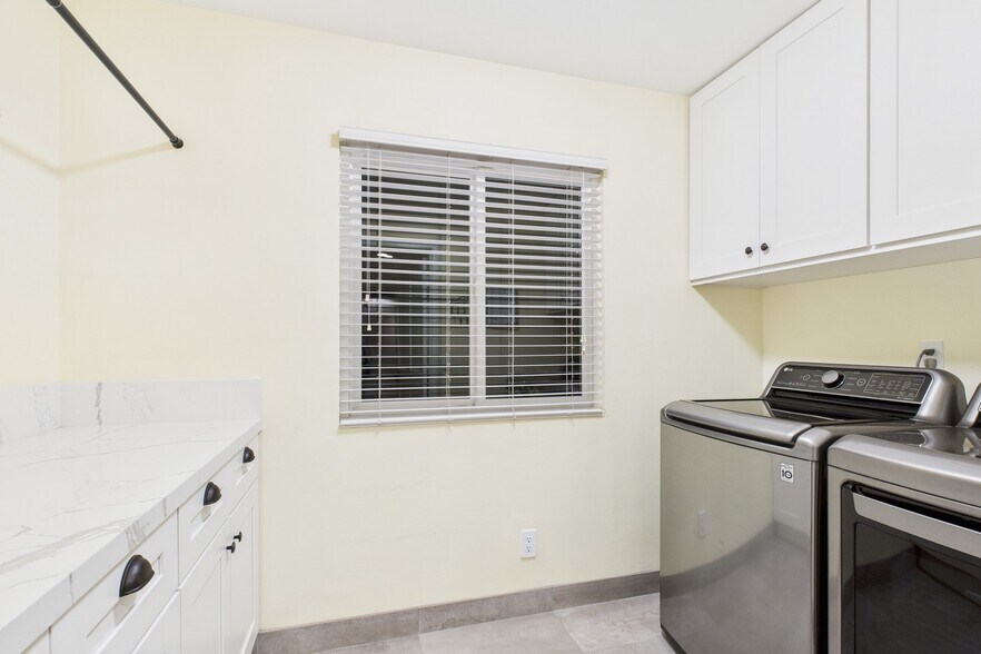 Laundry Room - 29650 Kimberly Dr