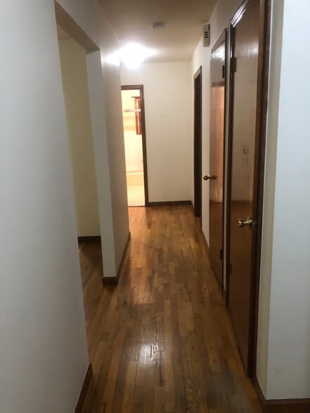 Building Photo - 114 Lawton St