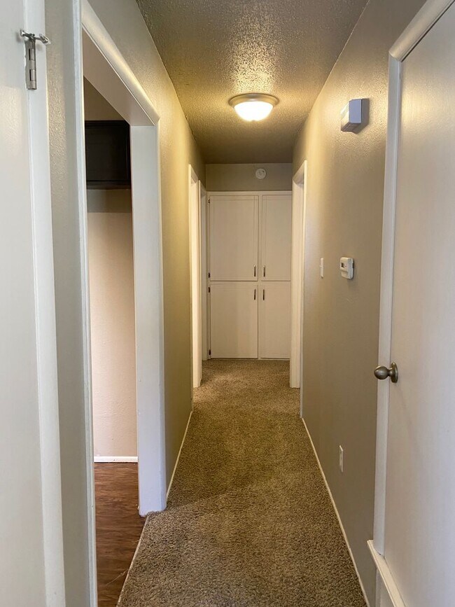 Building Photo - COMING SOON!! Darling Edmond Rental!