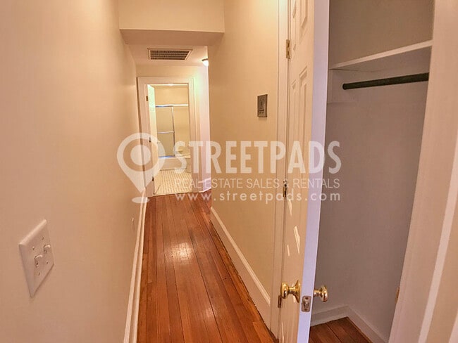 Building Photo - 881 Massachusetts Ave