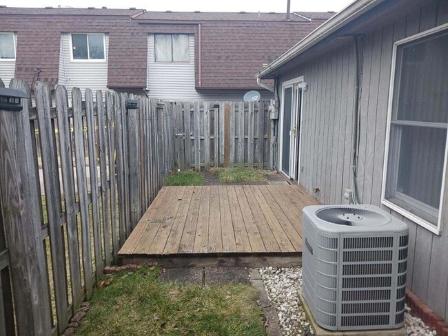 Building Photo - 6070 Pennsylvania Dr