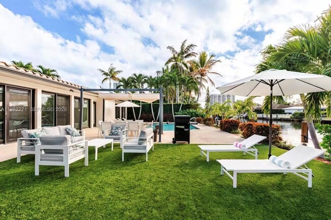 Building Photo - 636 Hibiscus Dr