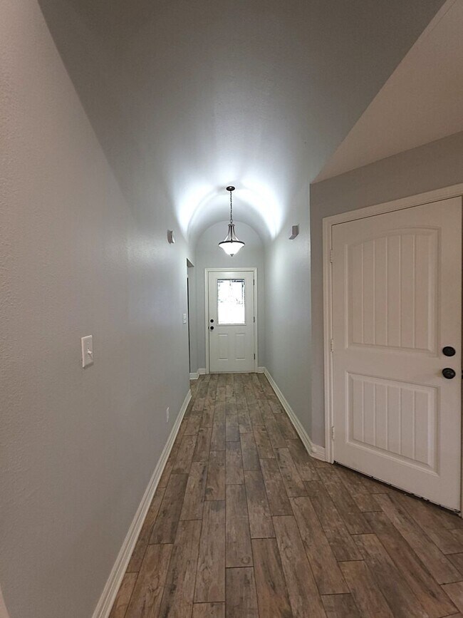 Building Photo - Ready to Move Into Your Dream Rental Home?