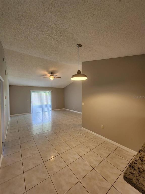 Building Photo - 607 Koala Ct