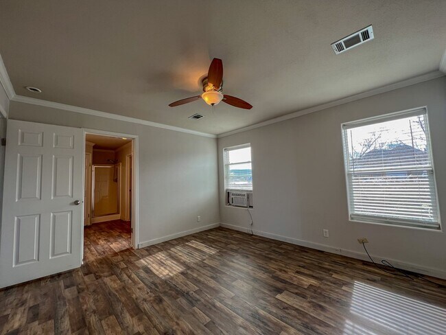 Building Photo - 2500 US-90