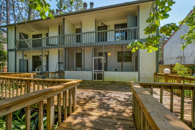 Building Photo - 2 bed/ 2 bath near Apalachee Pkwy!