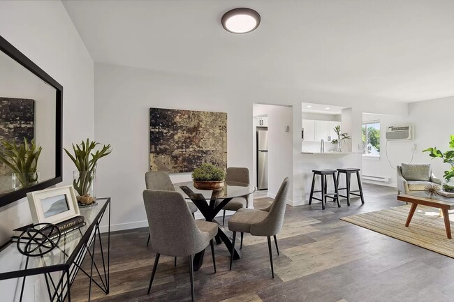 Building Photo - Fernbrook Apartments