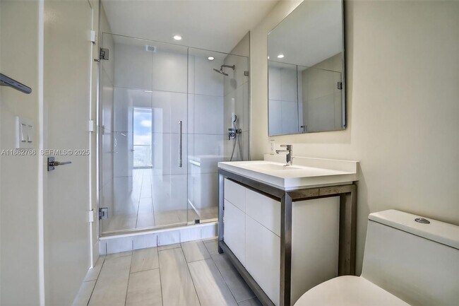 Building Photo - 2000 Metropica Wy