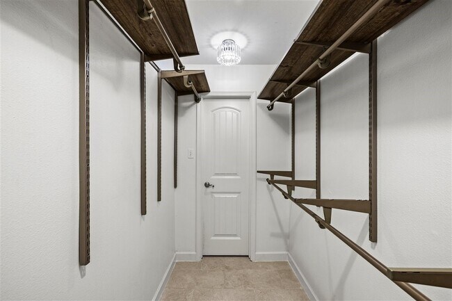 Building Photo - 2512 Azalea Ct