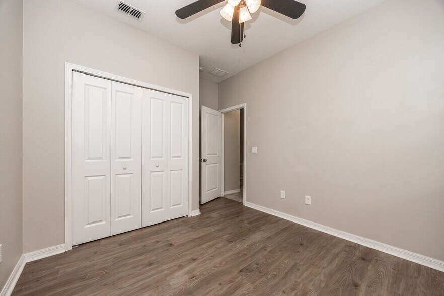 Building Photo - 21018 Picket Fence Ct