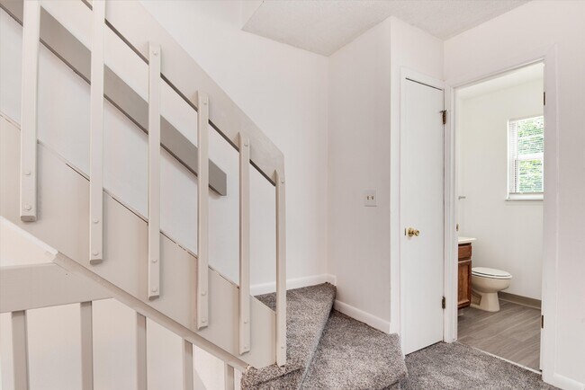 Building Photo - 11877 E Kepner Dr