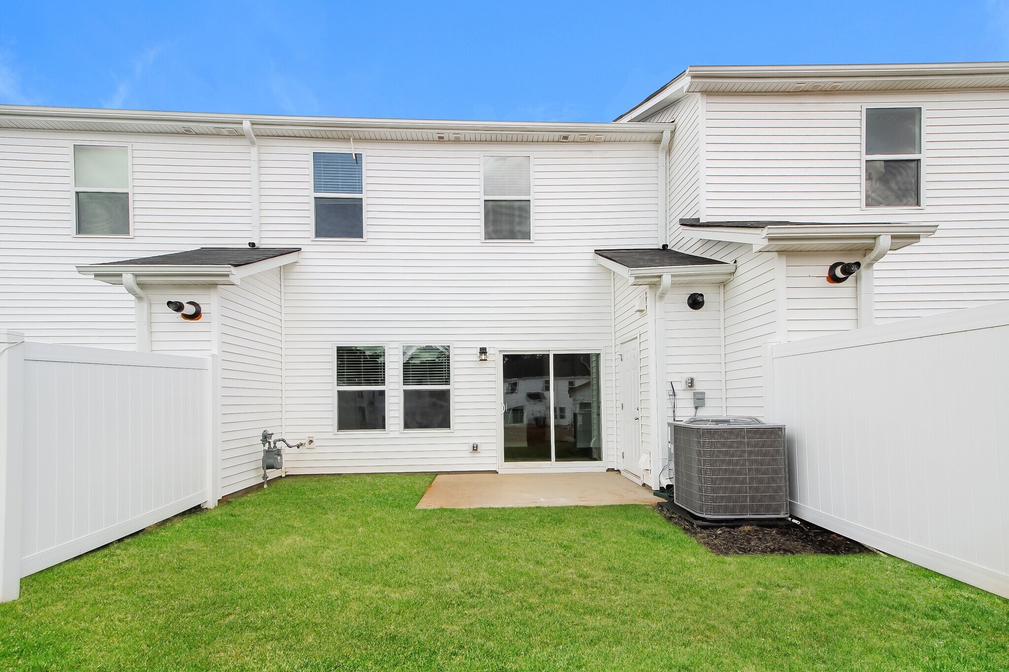 Building Photo - 131 Telford Dr