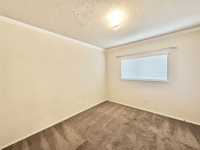 Building Photo - 11023 KNOBBLEY Oak Ct