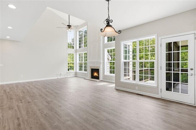 Building Photo - 208 Setters Ridge