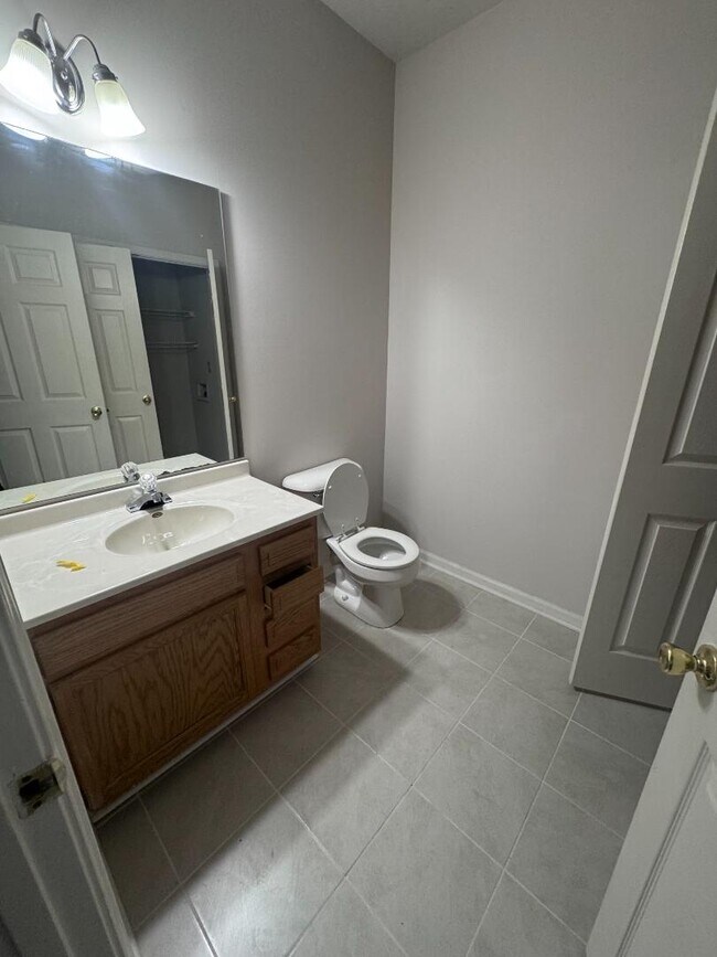 Building Photo - 3711 Lochdale Terrace