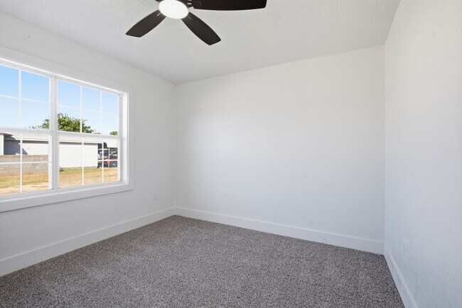 Building Photo - 1213 Patton Dr