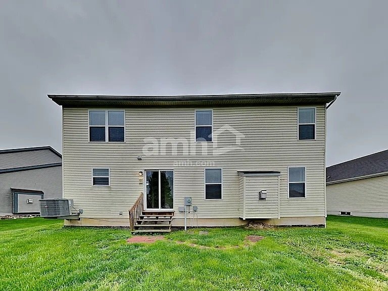 Building Photo - 452 Crestmoore Dr