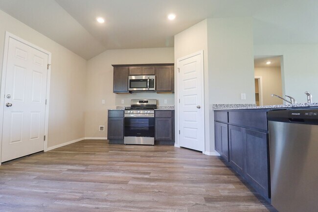 Building Photo - Stunning New Construction Home 4 Bed 2 Bath in Bixby!