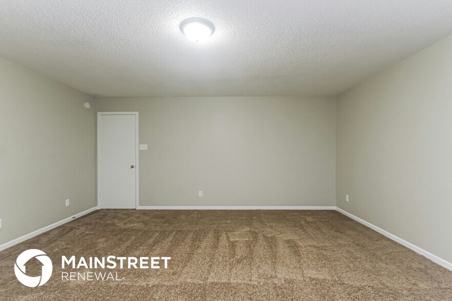 Building Photo - 6879 Merritt Ridge Way