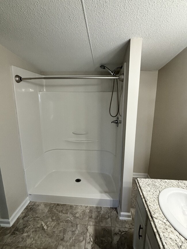 Building Photo - 828 Woodall Dairy Rd