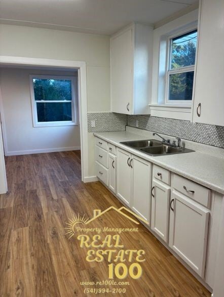 Building Photo - 2633 NE Holmes Rd