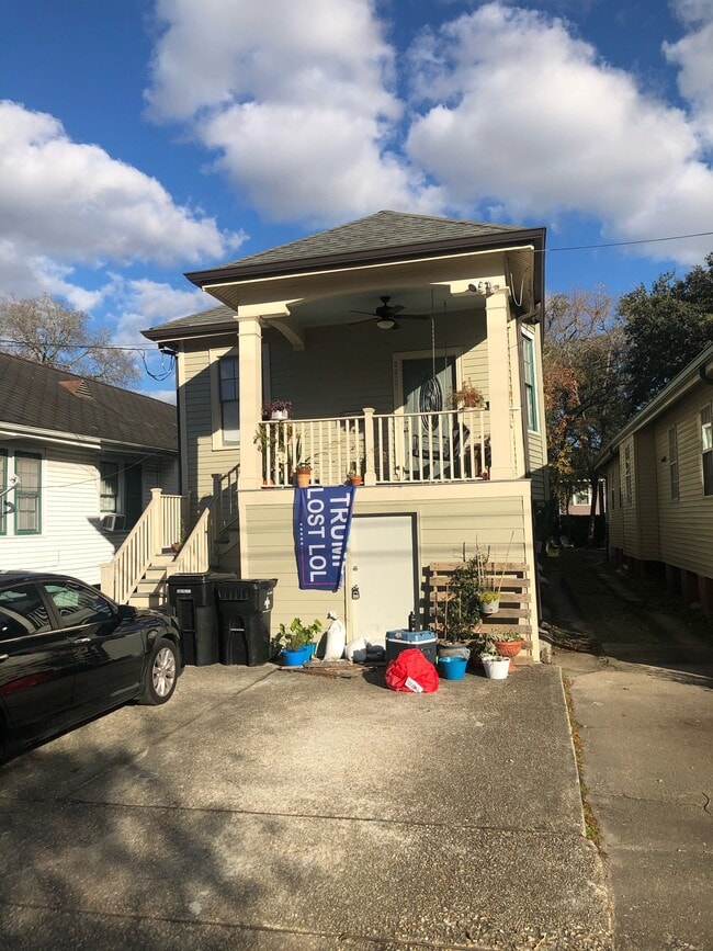 Building Photo - 3827 Jena St