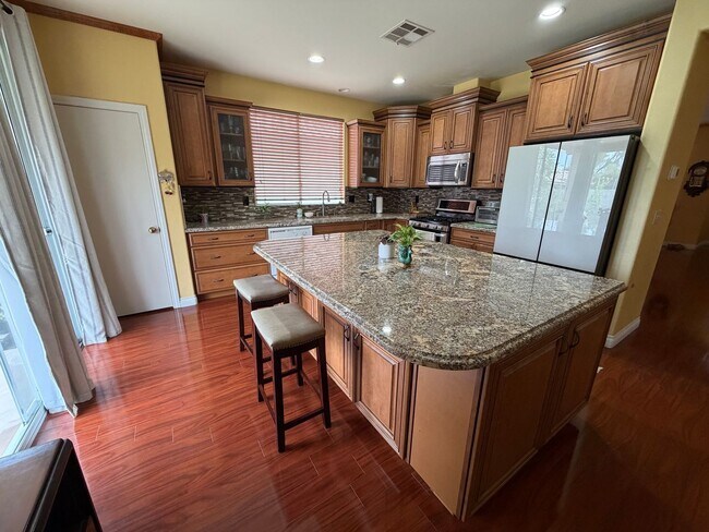 Building Photo - 1131 Laguna Park Ct